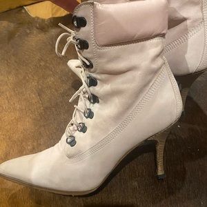 NYE SALE LIMITED TIME $650!! ICONIC Manolo Blahnik baby pink timberland boots